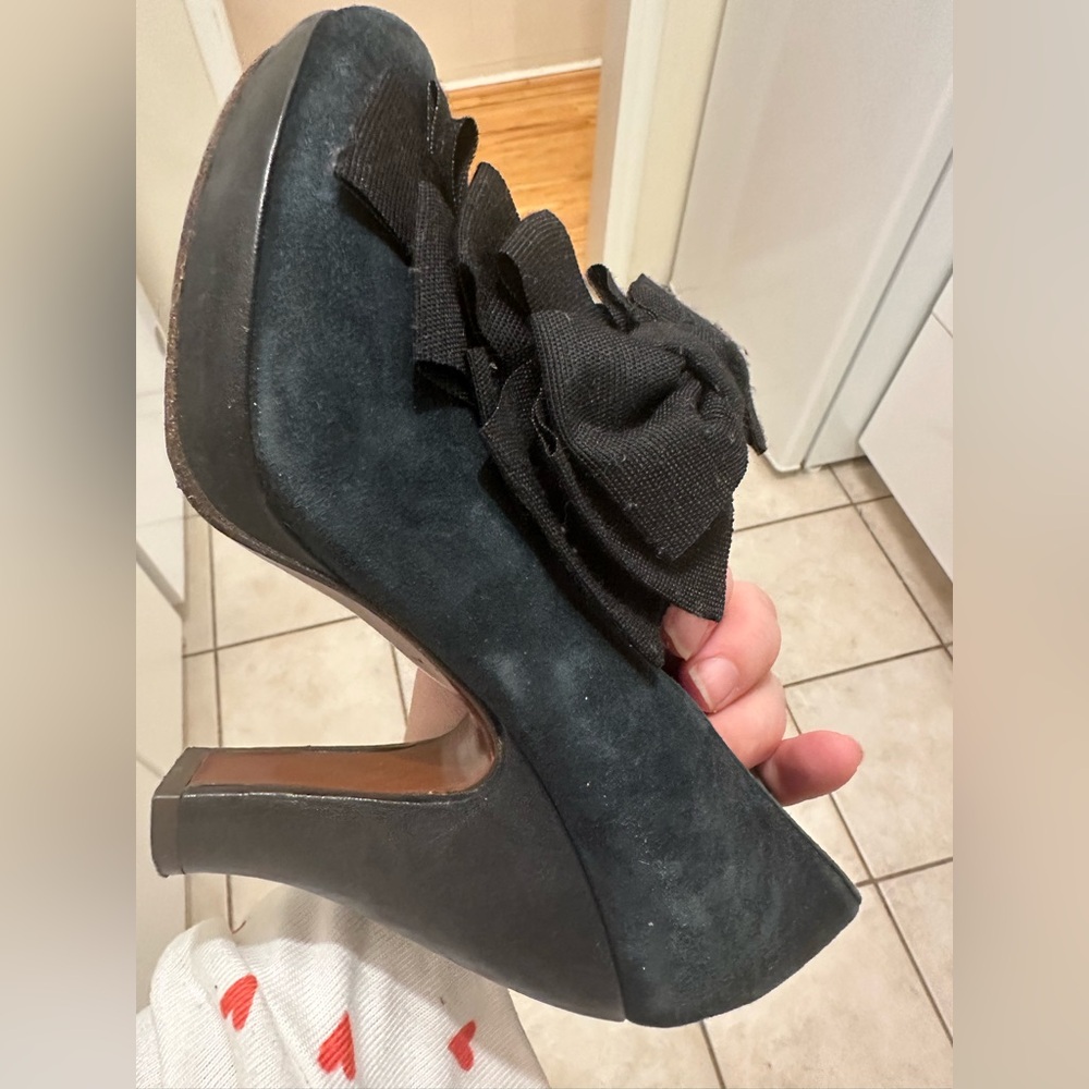 Chie Mihara Navy Blue Suede and Leather Heels with Bow Detail Size 36 1/2 - Picture 15 of 16